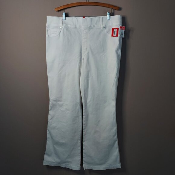 Spanx White High Rise Kick Flare Pull-On Pants Size 3X - Picture 10 of 10